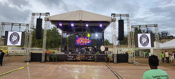 Roof Truss at the Dominican Music Festival Concert Project Profile